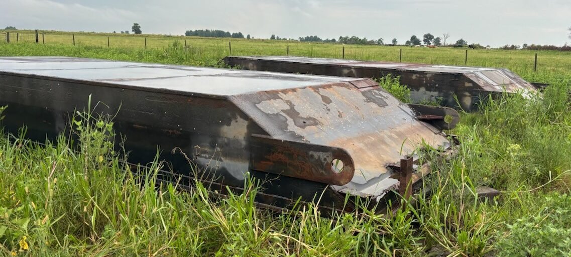 Barge 562